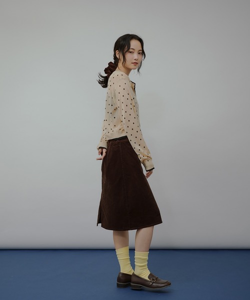 MUHET(ミュエータ)の「layered-look crew neck knit cardigan / レイヤード風ニットカーディガン(カーディガン/ボレロ・レディース・チャコールグレー/ブラウン/ネイビー/ベージュ・FREE)」の17枚目の写真