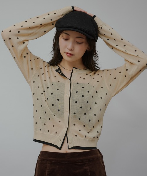 MUHET(ミュエータ)の「layered-look crew neck knit cardigan / レイヤード風ニットカーディガン(カーディガン/ボレロ・レディース・チャコールグレー/ブラウン/ネイビー/ベージュ・FREE)」の13枚目の写真