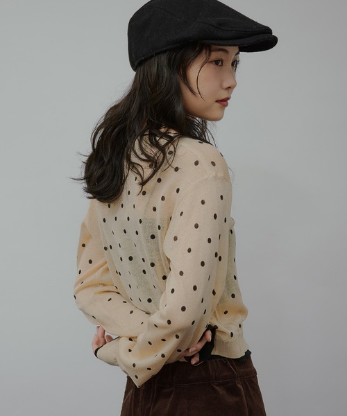 MUHET(ミュエータ)の「layered-look crew neck knit cardigan / レイヤード風ニットカーディガン(カーディガン/ボレロ・レディース・チャコールグレー/ブラウン/ネイビー/ベージュ・FREE)」の14枚目の写真