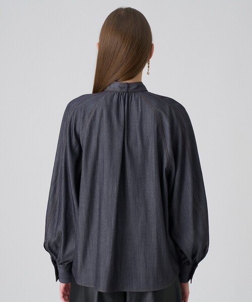 ANAYI(アナイ)の「【セットアップ対応商品】ライトデニムライクボウブラウス(シャツ/ブラウス・レディース・ブルー・38/36)」の4枚目の写真