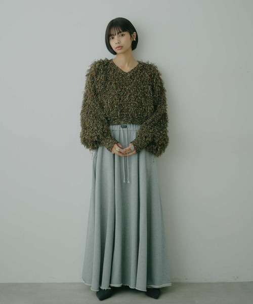 VIOLETTA(ヴィオレッタ)の「ファンシーヤーンフリンジ2wayニットトップス(ニット/セーター・レディース・ブラック/ベージュ・FREE)」の11枚目の写真