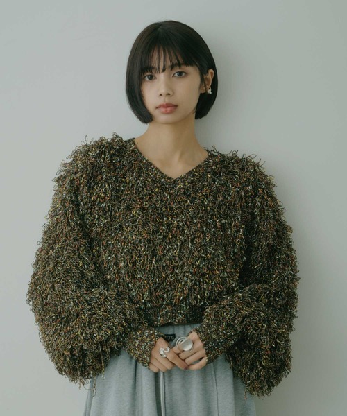 VIOLETTA(ヴィオレッタ)の「ファンシーヤーンフリンジ2wayニットトップス(ニット/セーター・レディース・ブラック/ベージュ・FREE)」の8枚目の写真