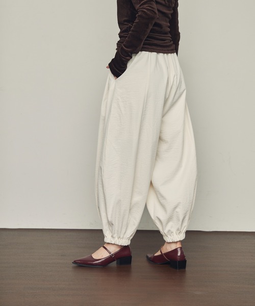 Trish（トリッシュ）の「TPUワッシャーバルーンロングパンツ（その他パンツ・レディース・カーキ/ブラック/アイボリー・MEDIUM）」の4枚目の写真