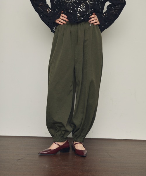 Trish（トリッシュ）の「TPUワッシャーバルーンロングパンツ（その他パンツ・レディース・カーキ/ブラック/アイボリー・MEDIUM）」の16枚目の写真