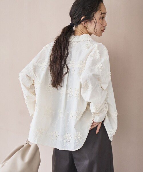 coen(コーエン)の「3D刺繍ロングスリーブシャツ(シャツ/ブラウス・レディース・ベージュ/ダークグレー/ダークオレンジ/オフホワイト・M/L)」の8枚目の写真