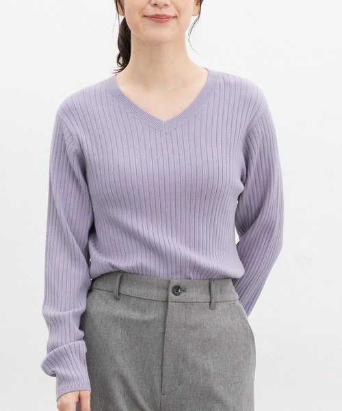 Honeys（ハニーズ）の「リブＶネックニット（ニット/セーター・レディース・オレンジ/ネイビー/モカ/ラベンダー/ブルー/ヘザーチャコール/ブラック/ライトベージュ/アイボリー・L/LL/M/S）」の8枚目の写真