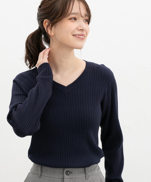 Honeys（ハニーズ）の「リブＶネックニット（ニット/セーター・レディース・オレンジ/ネイビー/モカ/ラベンダー/ブルー/ヘザーチャコール/ブラック/ライトベージュ/アイボリー・L/LL/M/S）」の6枚目の写真