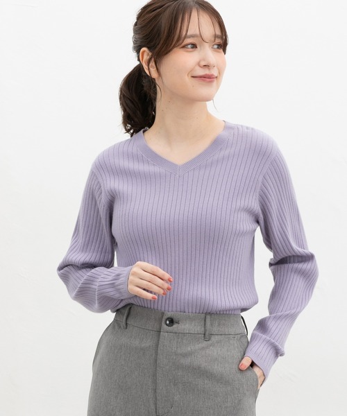Honeys（ハニーズ）の「リブＶネックニット（ニット/セーター・レディース・オレンジ/ネイビー/モカ/ラベンダー/ブルー/ヘザーチャコール/ブラック/ライトベージュ/アイボリー・L/LL/M/S）」の21枚目の写真