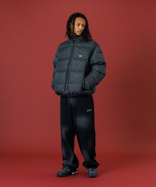 XLARGE（エクストララージ）の「SPRAY DYED SWEAT PANTS（スウェットパンツ・メンズ・ネイビー/ブラック/オフホワイト・S/M/L/XL）」の5枚目の写真