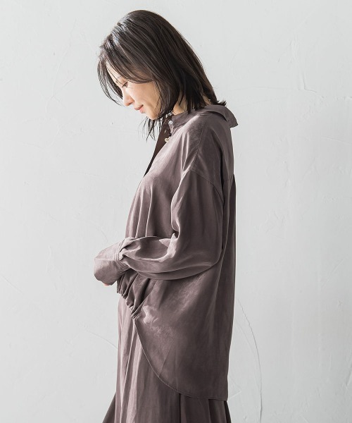 LAUTREAMONT(ロートレアモン)の「エアリースエードシャツブラウス≪洗濯機で洗える≫(シャツ/ブラウス・レディース・ベージュ/ブラウン・9号)」の9枚目の写真