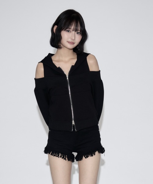 tinkerend(ティンカーエンド)の「Off-the-shoulder Layered Hoodie / オフショルダーレイヤードパーカー(パーカー・レディース・グレー/ブラック・FREE)」の12枚目の写真