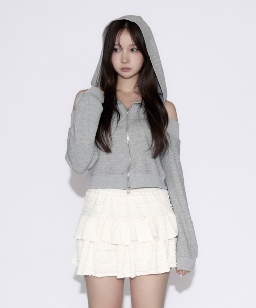 tinkerend(ティンカーエンド)の「Off-the-shoulder Layered Hoodie / オフショルダーレイヤードパーカー(パーカー・レディース・グレー/ブラック・FREE)」の8枚目の写真