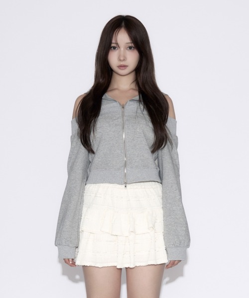 tinkerend(ティンカーエンド)の「Off-the-shoulder Layered Hoodie / オフショルダーレイヤードパーカー(パーカー・レディース・グレー/ブラック・FREE)」の6枚目の写真