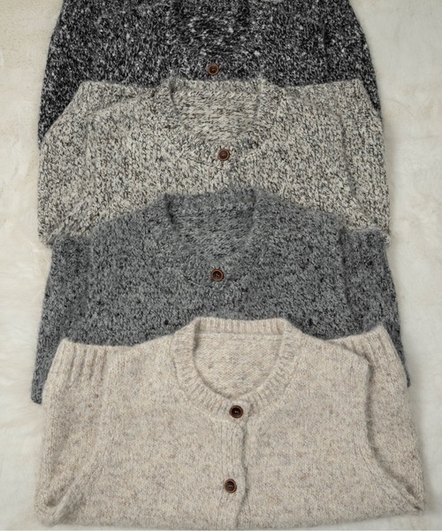 lawgy（ラウジー）の「fluffy mix wood like button knit vest / フラッフィーミックスウッドライクボタンニットベスト（ベスト・レディース・ブラック/グレー/ブラウン/ベージュ・FREE）」の17枚目の写真