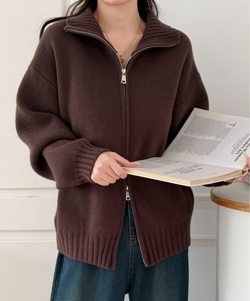 Maison Calme(メゾンカルム)の「ルーズシルエットダブルジップスタンドネックニットカーディガン 春ニット(ニット/セーター・レディース・ベージュ/ネイビー/ホワイト/ブラウン/ブラック・F)」の3枚目の写真