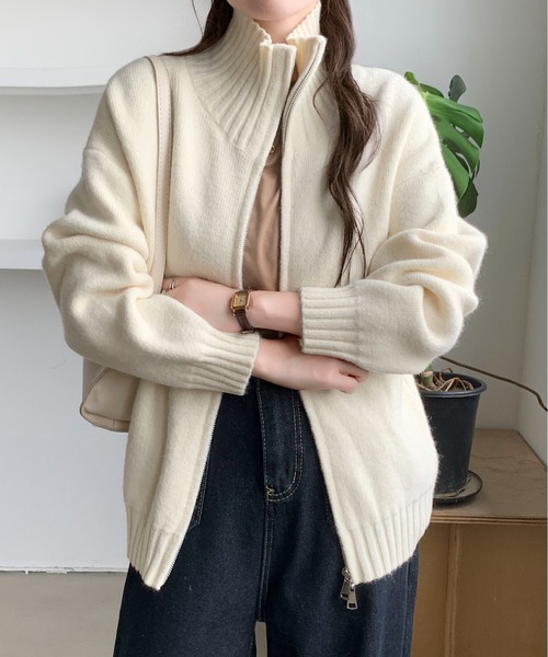 Maison Calme(メゾンカルム)の「ルーズシルエットダブルジップスタンドネックニットカーディガン 春ニット(ニット/セーター・レディース・ベージュ/ネイビー/ホワイト/ブラウン/ブラック・F)」の8枚目の写真