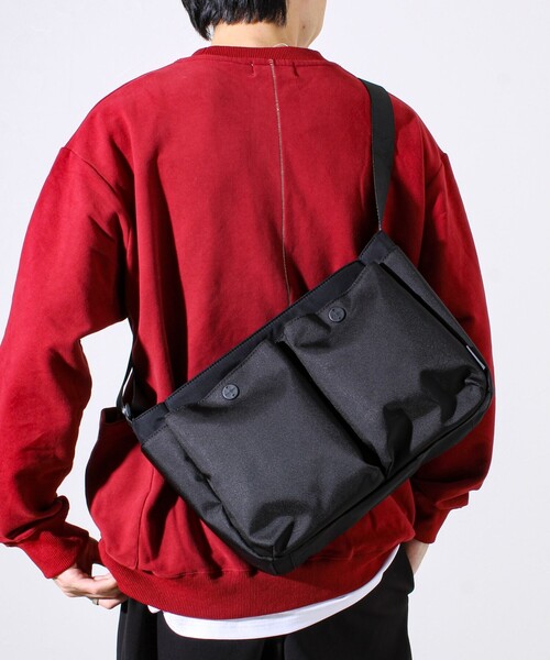 SML（エスエムエル）の「【SML/エスエムエル】PILOT SHOULDER BAG（ショルダーバッグ・メンズ・ブラック・FREE）」の2枚目の写真