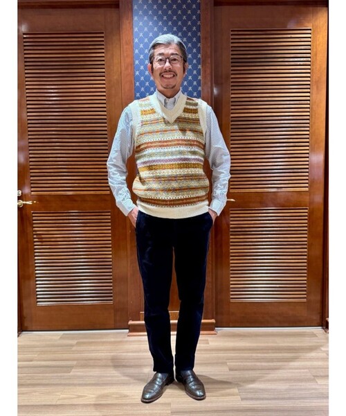 BROOKS BROTHERS（ブルックスブラザーズ）の「ウール　フェアアイル　Vネックベスト　Made in UK（ベスト・メンズ・ベージュ・MEDIUM/SMALL/X-LARGE/LARGE）」の4枚目の写真