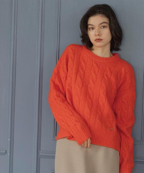 OPAQUE.CLIP(オペークドットクリップ)の「MIXミドルゲージケーブルニット【洗濯機OK】(ニット/セーター・レディース・チャコールグレー/オレンジ/ベージュ・42/40/38)」の7枚目の写真