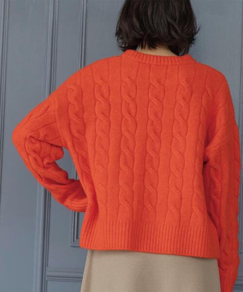 OPAQUE.CLIP(オペークドットクリップ)の「MIXミドルゲージケーブルニット【洗濯機OK】(ニット/セーター・レディース・チャコールグレー/オレンジ/ベージュ・42/40/38)」の11枚目の写真