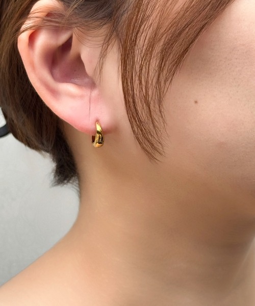 Phoebe(フィービィー)の「【金属アレルギー対応】メタルフープピアス/ステンレス/ユニセックス(ピアス(両耳用)・レディース・シルバー/イエローゴールド・FREE)」の3枚目の写真