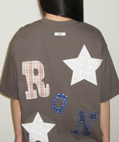RONRON(ロンロン)の「RON PATCH MIXED APPLIQUE OVER FIT T SHIRT CHARCOAL(Tシャツ/カットソー・レディース・その他・FREE)」の3枚目の写真