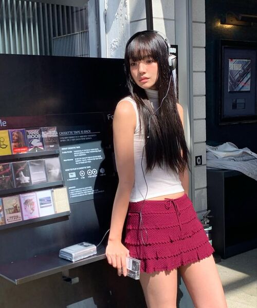 YOUHEE(ユヒ)の「BASIC SHIRRING KNIT SKIRT WINE(スカート・レディース・その他・SMALL/MEDIUM)」の3枚目の写真