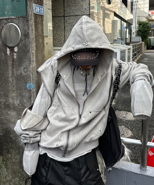 Never mind the XU（ネバーマインドザエックスユー）の「【Never mind the XU】studs washing zip up hoodie / 【ネバーマインド ザ エックスユー】スタッズウォッシングジップパーカー（パーカー・メンズ・ホワイト/ブラック・L）」の2枚目の写真