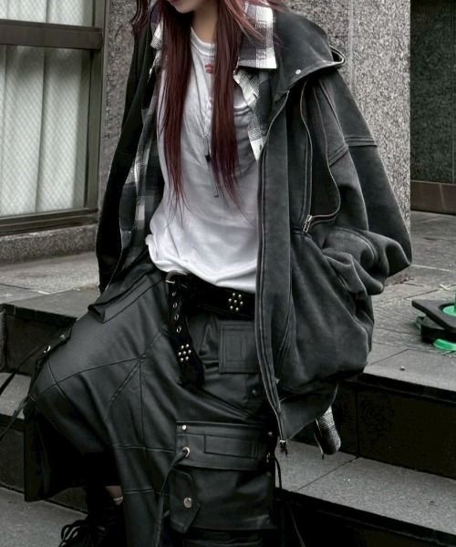 Never mind the XU（ネバーマインドザエックスユー）の「【Never mind the XU】studs washing zip up hoodie / 【ネバーマインド ザ エックスユー】スタッズウォッシングジップパーカー（パーカー・メンズ・ホワイト/ブラック・L）」の16枚目の写真