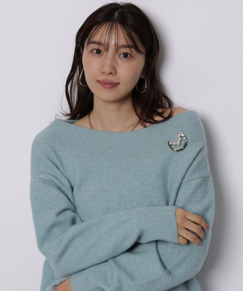 JUSGLITTY ファーリーオフショルニット　新品タグ付き JUSGLITTY（ジャスグリッティー）の「スウィートカラーオフショル