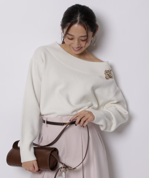 美品★JUSGLITTY ジャスグリッティー　ファーリーオフショルニット　茶 JUSGLITTY（ジャスグリッティー）の「スウィートカラーオフショル