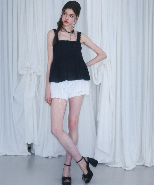 ROSEFRANTZ（ロゼフランツ）の「Lace Frill Pumpkin Shorts [White]（その他パンツ・レディース・ホワイト・OS）」の2枚目の写真