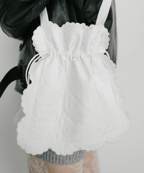 THEATRE PRODUCTS(シアタープロダクツ)の「キルティングエンブロイダリーショルダーバッグ(ショルダーバッグ・レディース・ホワイト/ブラック・FREE)」の13枚目の写真