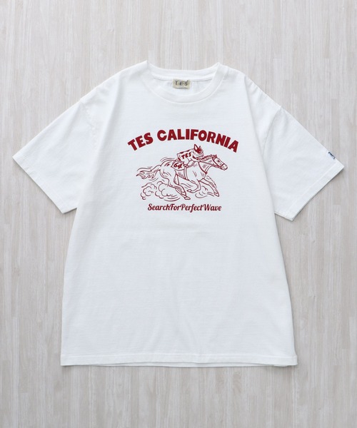 The Endless Summer(エンドレスサマー)の「TES 2026 HORSE RIDE FLOCKY T-SHIRT / Tシャツ(Tシャツ/カットソー・メンズ・ネイビー/ホワイト/ブラック/アイボリー・SMALL/MEDIUM/LARGE/X-LARGE/XX-LARGE)」の11枚目の写真