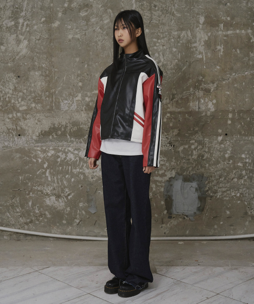 ERER（エルエル）の「Washed Bootcut Denim Pants Indigo（デニムパンツ・レディース・インディゴブルー・1/2）」の5枚目の写真