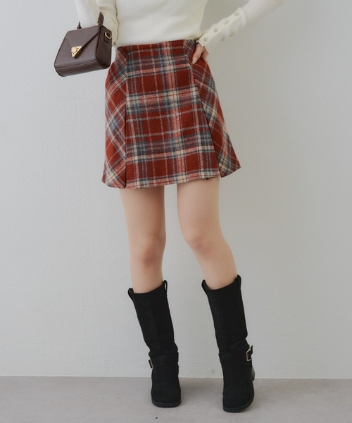 continuer de NICE CLAUP(コンティニューデナイスクラップ)の「チェックプリーツミニスカート(スカート・レディース・グレー/レッド/アイボリー/ブラック・FREE)」の11枚目の写真