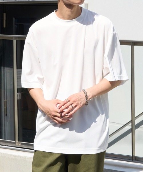 MAISON CLUB(メゾンクラブ)の「【MAISON CLUB】Over Size Dry Tee / オーバーサイズドライTee 速乾 ジムウェア ランニング ラッシュガード代わりにも(Tシャツ/カットソー・メンズ・ブラック/ホワイト・L/M)」の15枚目の写真