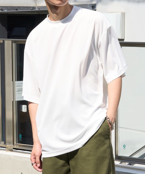 MAISON CLUB(メゾンクラブ)の「【MAISON CLUB】Over Size Dry Tee / オーバーサイズドライTee 速乾 ジムウェア ランニング ラッシュガード代わりにも(Tシャツ/カットソー・メンズ・ブラック/ホワイト・L/M)」の17枚目の写真