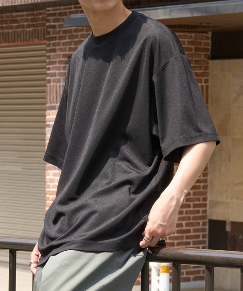 MAISON CLUB(メゾンクラブ)の「【MAISON CLUB】Over Size Dry Tee / オーバーサイズドライTee 速乾 ジムウェア ランニング ラッシュガード代わりにも(Tシャツ/カットソー・メンズ・ブラック/ホワイト・L/M)」の10枚目の写真