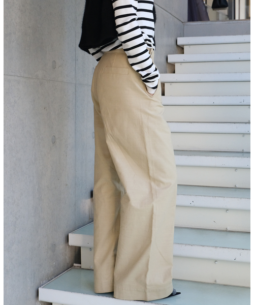 IENA（イエナ）の「Maison IENA 別注 Nell/ネル マリンパンツ 252-20315（スラックス・レディース・ベージュ/ネイビー・36/38）」の3枚目の写真