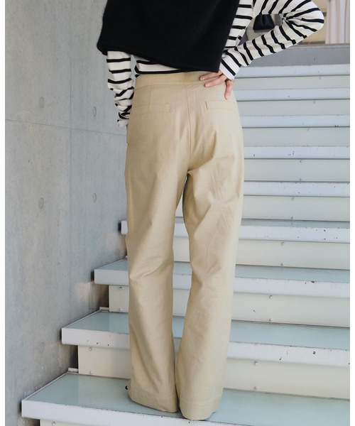 IENA（イエナ）の「Maison IENA 別注 Nell/ネル マリンパンツ 252-20315（スラックス・レディース・ベージュ/ネイビー・36/38）」の4枚目の写真