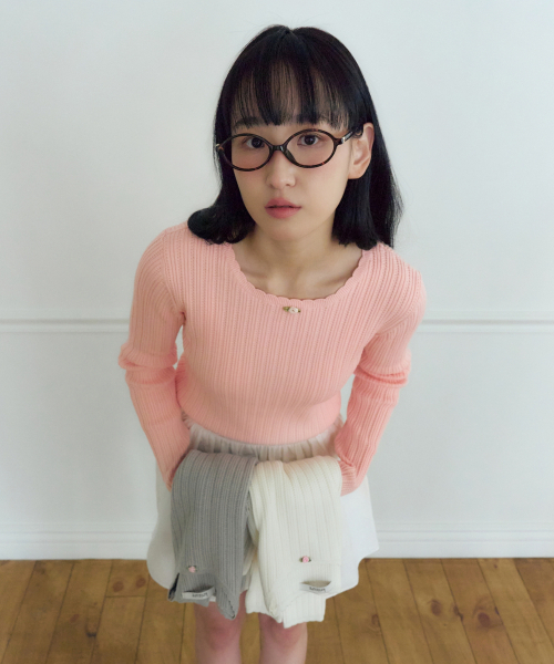 KNIZURE(ニジュール)の「レースコティジスリムフィットニットプルオーバー_PINK(ニット/セーター・レディース・その他・FREE)」の1枚目の写真