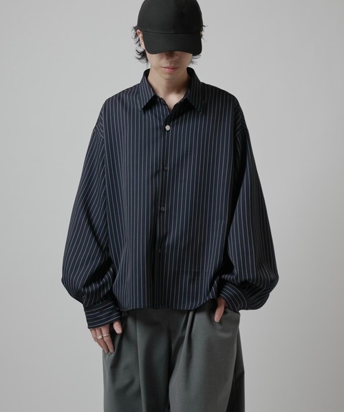 Lui's（ルイス）の「【Neucon】BALLOON SLEEVE STRIPE OVER SHIR / バルーンスリーブストライプオーバーシャツ（シャツ/ブラウス・メンズ・ネイビー/ホワイト/ブラック・1/2）」の3枚目の写真