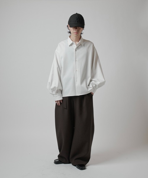 Lui's（ルイス）の「【Neucon】BALLOON SLEEVE STRIPE OVER SHIR / バルーンスリーブストライプオーバーシャツ（シャツ/ブラウス・メンズ・ネイビー/ホワイト/ブラック・1/2）」の9枚目の写真