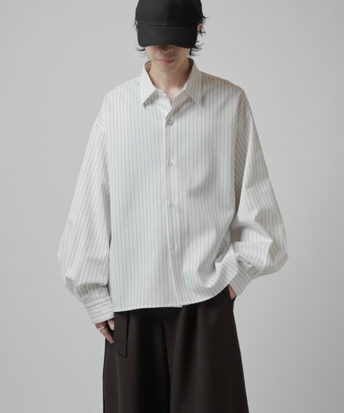 Lui's（ルイス）の「【Neucon】BALLOON SLEEVE STRIPE OVER SHIR / バルーンスリーブストライプオーバーシャツ（シャツ/ブラウス・メンズ・ネイビー/ホワイト/ブラック・1/2）」の4枚目の写真