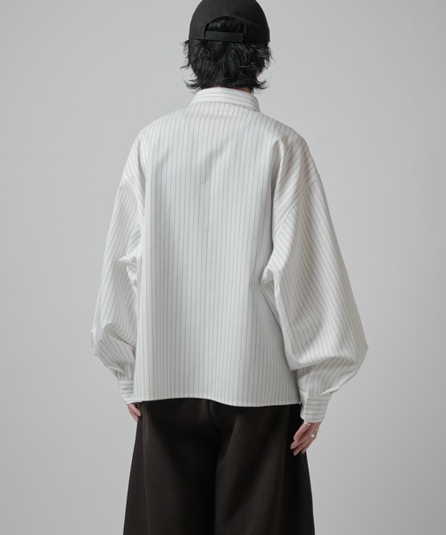 Lui's（ルイス）の「【Neucon】BALLOON SLEEVE STRIPE OVER SHIR / バルーンスリーブストライプオーバーシャツ（シャツ/ブラウス・メンズ・ネイビー/ホワイト/ブラック・1/2）」の6枚目の写真