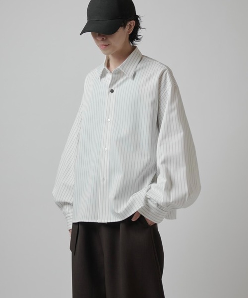 Lui's（ルイス）の「【Neucon】BALLOON SLEEVE STRIPE OVER SHIR / バルーンスリーブストライプオーバーシャツ（シャツ/ブラウス・メンズ・ネイビー/ホワイト/ブラック・1/2）」の5枚目の写真