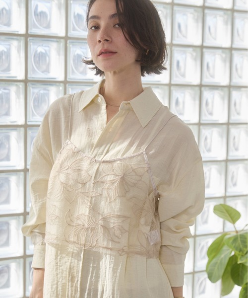 ANGIE(アンジー)の「チュール シアー フラワー刺繍 ビスチェ(キャミソール・レディース・ライトベージュ/ブラック・FREE)」の19枚目の写真
