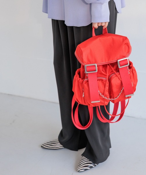 HEREIAM(ヘレイアム)の「【HEREIAM】Weeミニリュック(ナイロン)(バックパック/リュック・レディース・レッド/ブラック/シャンパン・FREE)」の2枚目の写真