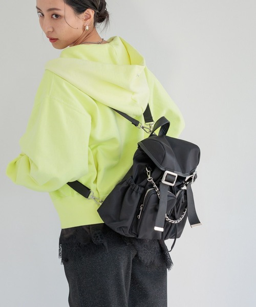 HEREIAM(ヘレイアム)の「【HEREIAM】Weeミニリュック(ナイロン)(バックパック/リュック・レディース・レッド/ブラック/シャンパン・FREE)」の4枚目の写真